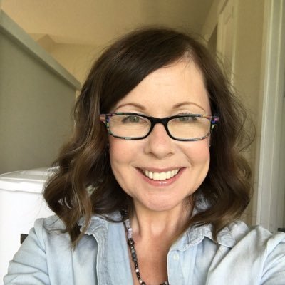 Profile Picture of Kim Cameron, Creative Home Decorating (@Designerloves) on Twitter