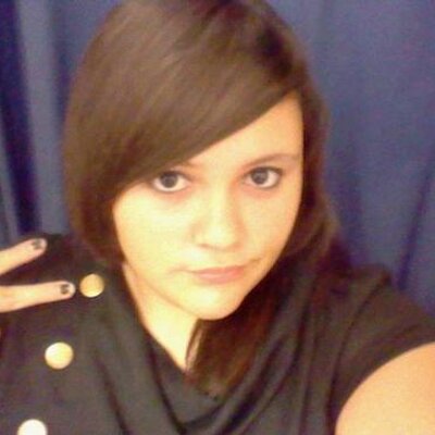 Profile Picture of Jasmin Montes (@kickassredmist) on Twitter