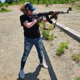 Profile Picture of Haley Lyons (@HaleyLyons817) on Pinterest