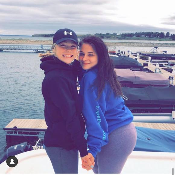 Profile Picture of Madison Boeshans (@mboeshans) on Poshmark