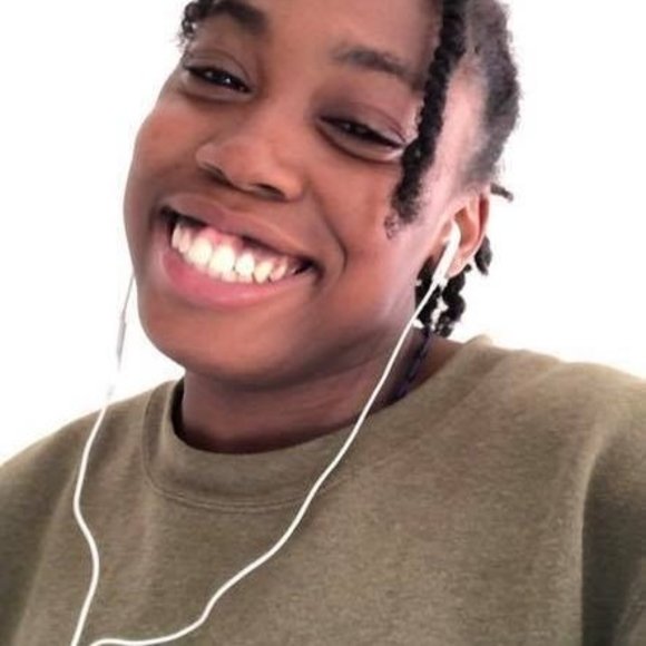 Profile Picture of Tracy James (@taz1234567890) on Poshmark