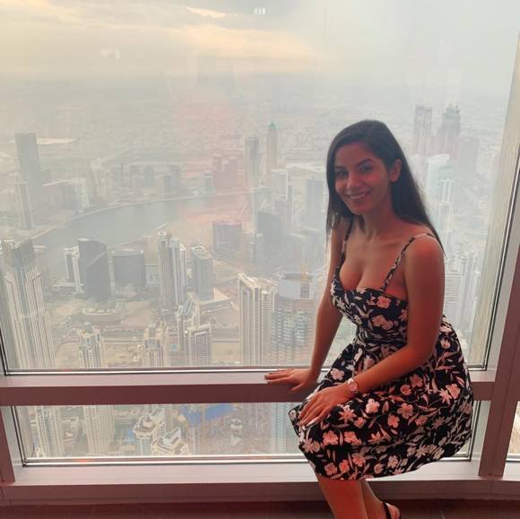 Profile Picture of Laila Rhenai (@lailarhenai) on Poshmark