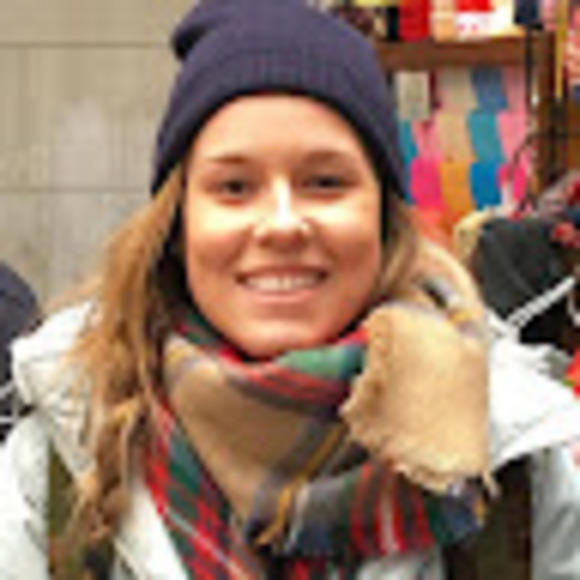 Profile Picture of Camilla Wolfe (@heicharlie) on Poshmark