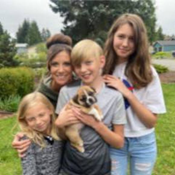 Profile Picture of Christine Chittick (@cchittick) on Poshmark