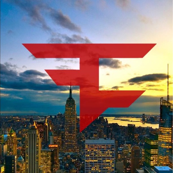 Profile Picture of Carlos Fernandez (@carlitos1098923) on Poshmark