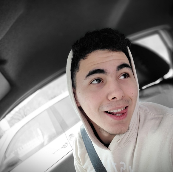 Profile Picture of Jason Oberer (@jasonoberer) on Poshmark