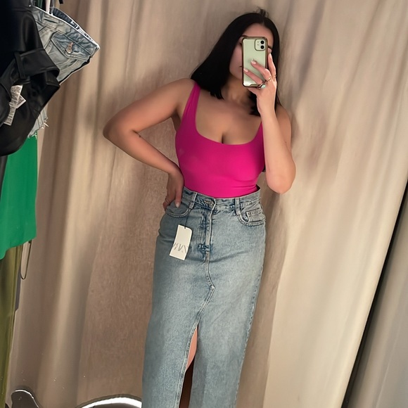 Profile Picture of Lea Lippolis (@lealippolis) on Poshmark