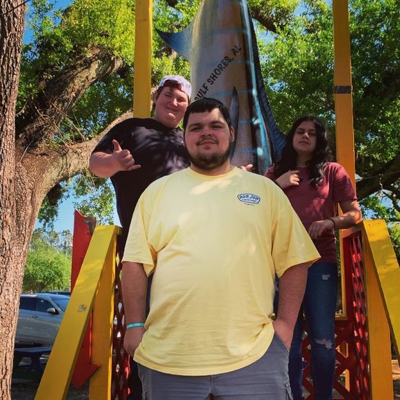 Profile Picture of Isaiah Larguero (@isaiah12142001) on Poshmark