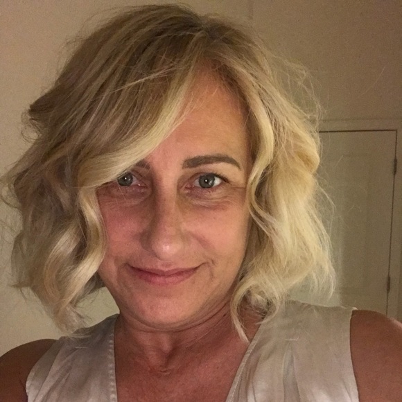 Profile Picture of Kellie Mccracken (@kellie042767) on Poshmark