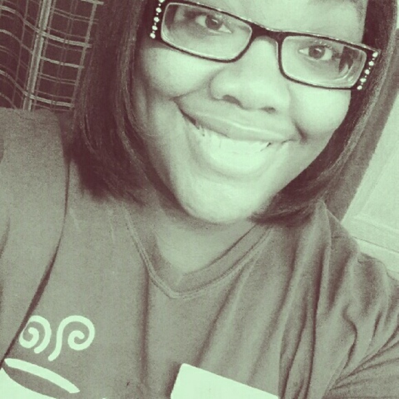 Profile Picture of Marcell Battles (@ladieebee92) on Poshmark