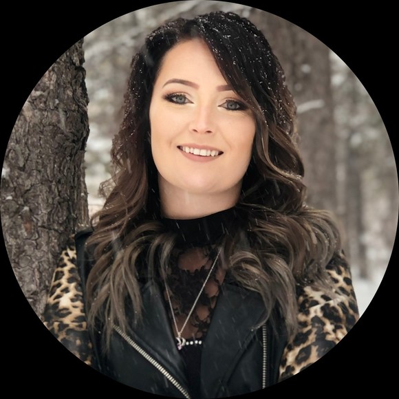 Profile Picture of Kiley Nicholas (@kileynicholas) on Poshmark