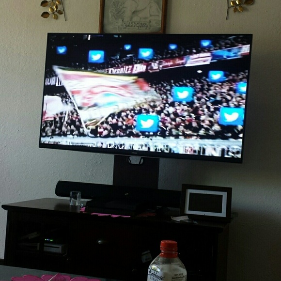 Profile Picture of Javier Chavez (@jjca1989) on Poshmark