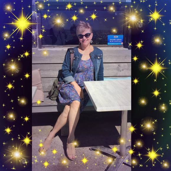 Profile Picture of Dyanne Sharp (@chezdyanne) on Poshmark