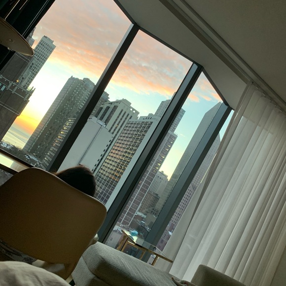 Profile Picture of Daniel Dubon (@danieldubon) on Poshmark