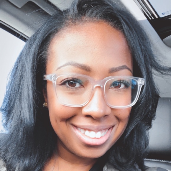 Profile Picture of Stephanie Boyer (@sboyer0901) on Poshmark