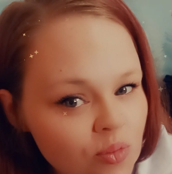 Profile Picture of Danielle Purnell (@danie2589) on Poshmark