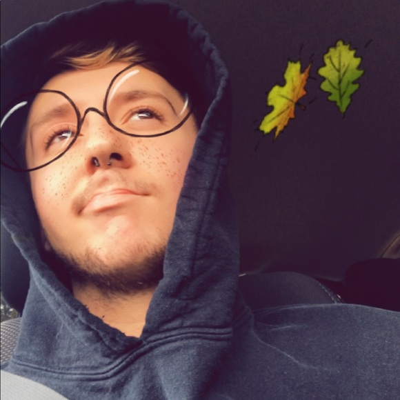 Profile Picture of Gavin Mcdowell (@gavinmmcdowell) on Poshmark