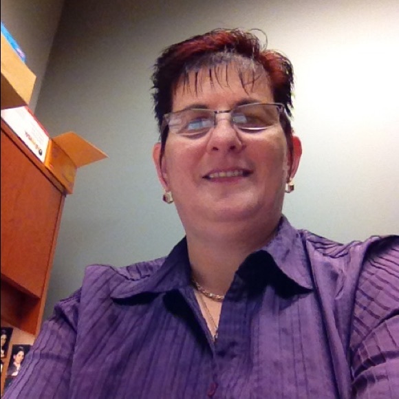 Profile Picture of Deborah Gratchic (@debgrat) on Poshmark