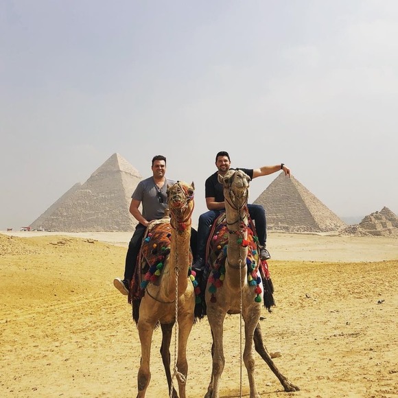 Profile Picture of Andrew Farland (@andrewfarland) on Poshmark