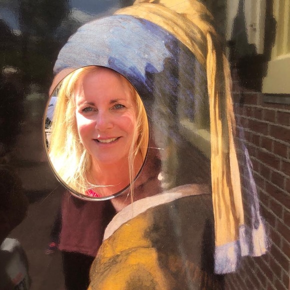 Profile Picture of Sharon Lavish (@sklavish) on Poshmark