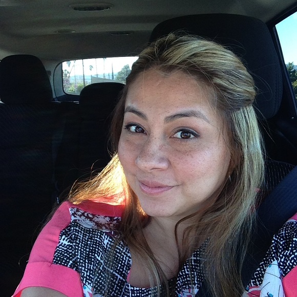 Profile Picture of Christina Swanson (@mc07235) on Poshmark