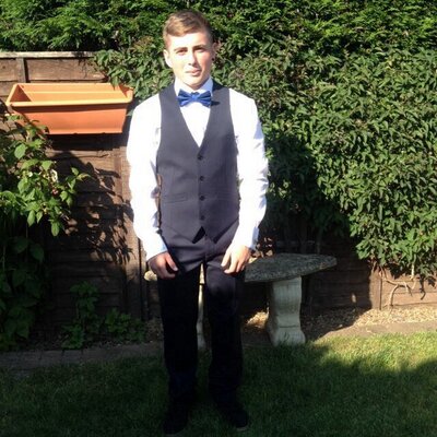 Profile Picture of Ross Pickersgill (@EarlGShore) on Twitter