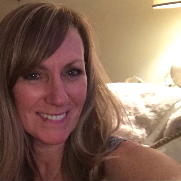 Profile Picture of Rita Eickhoff (@eickhoff13) on Poshmark