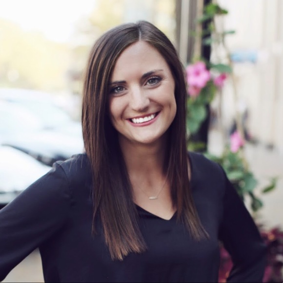 Profile Picture of Kaitlyn Marsman (@kaitlynimarsman) on Poshmark