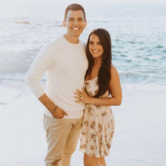 Kaeleena Vardoulakis - Poshmark Profile Picture of Kaeleena Vardoulakis (@brettkrup) on Poshmark