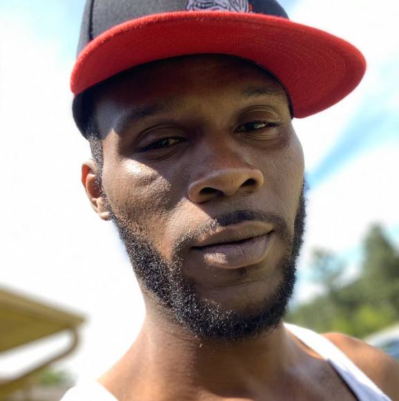 Profile Picture of Pys Swyft (@swyft) on Poshmark