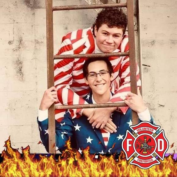 Profile Picture of Nathan Angell (@nathanangell) on Poshmark