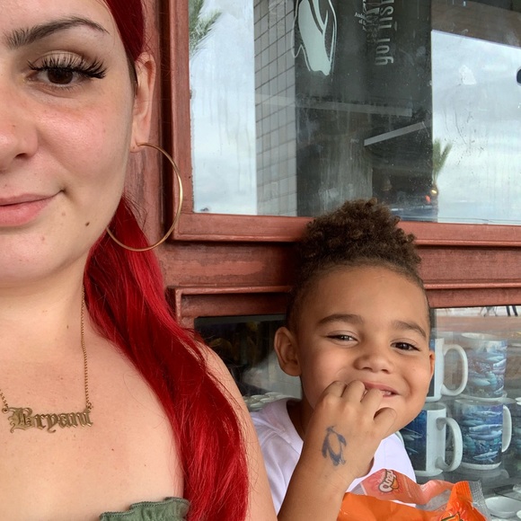 Profile Picture of Taylor Hoffmann (@phoenixsmother) on Poshmark