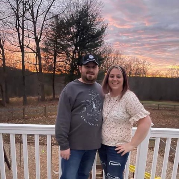 Profile Picture of Casey Mullins (@cnhall13) on Poshmark