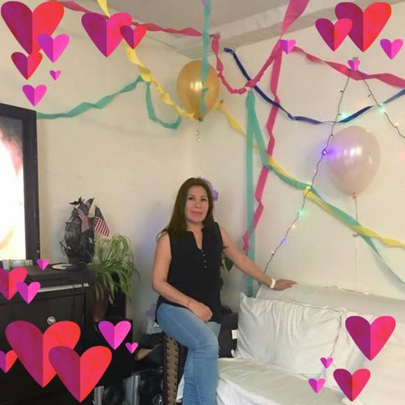 Profile Picture of Merche Merche (@mrr_2506) on Poshmark