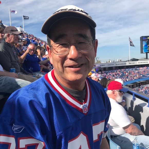 Profile Picture of Mike Hayakawa (@mikeeh) on Poshmark