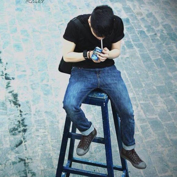 Profile Picture of Hiếu Nguyễn (@deadjay) on Poshmark