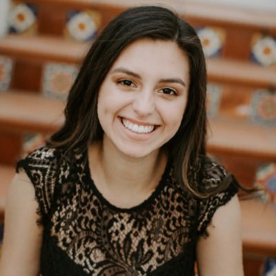 Profile Picture of Serena 🌻 💛 ☀️ (@RobleeSerena) on Twitter