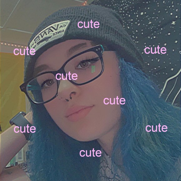 Profile Picture of Shaela Allen (@shaebae613) on Poshmark