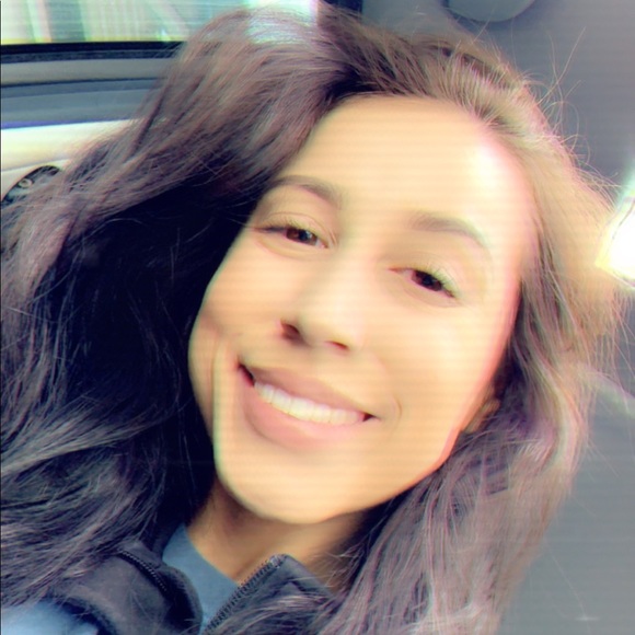 Profile Picture of Kaitlin Balduff (@k9wave) on Poshmark