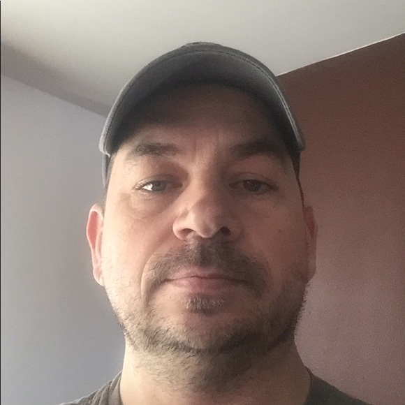 Profile Picture of Scott Coffelt (@wazzup39s) on Poshmark