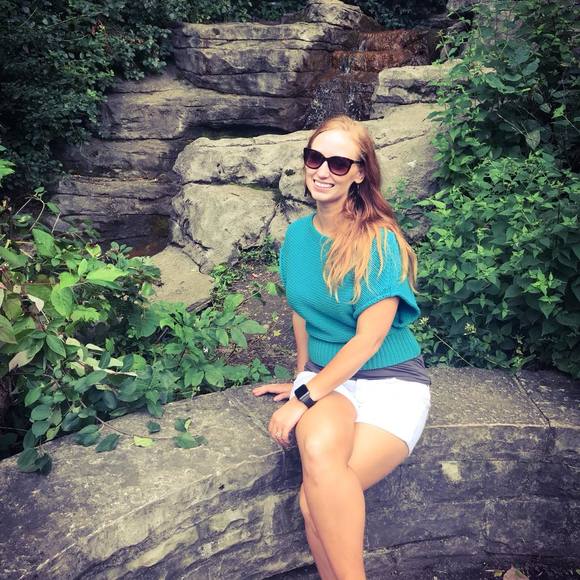 Profile Picture of Sarah Fracek (@sarahfracek) on Poshmark