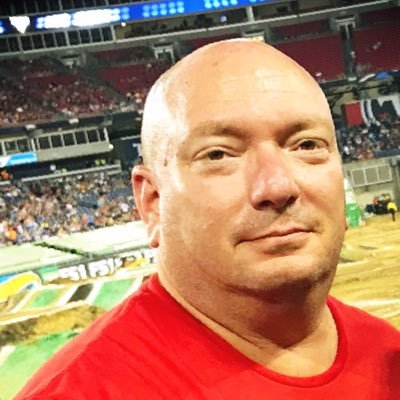 Profile Picture of Chris Logel (@ChrisLogel4) on Twitter