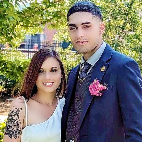 Alexandria Matterazzo - Poshmark Profile Picture of Alexandria Matterazzo (@mattoshop1775) on Poshmark