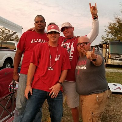 Profile Picture of chad h. donahoo (@CoachHoo13) on Twitter