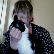 Profile Picture of Audrey Ruth (@rugbymut) on Youtube