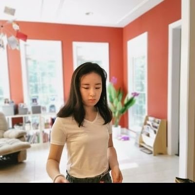 Profile Picture of Janet Lu (@janetlu101) on Twitter