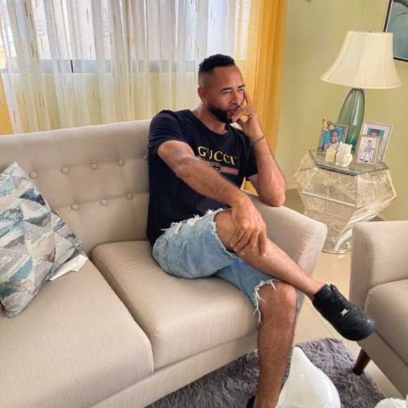 Profile Picture of Jose Tavera (@josetavera464) on Poshmark