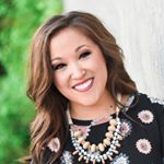 Profile Picture of CREATIVE BRANDING + BIZ COACH (@sarahweaverbranding) on Instagram