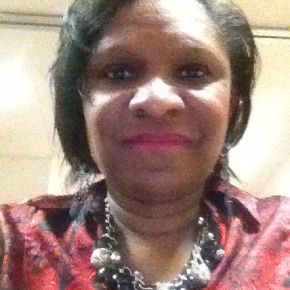 Profile Picture of Georgia Sias (@georgia1956) on Poshmark