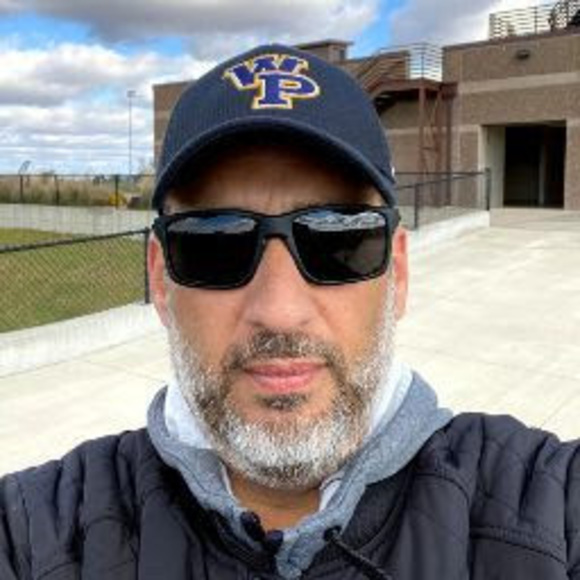 Profile Picture of Hugo Castano (@hugomcastano) on Poshmark